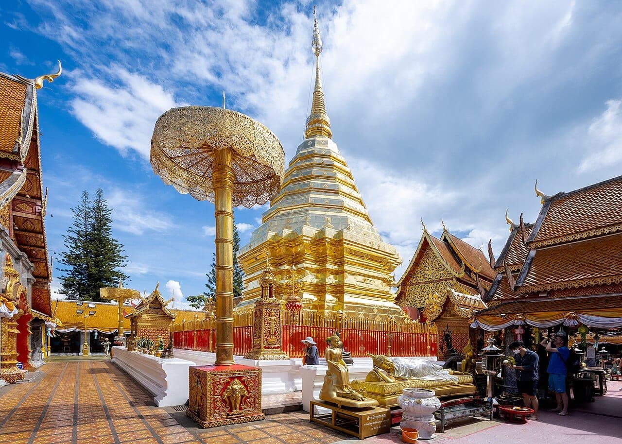 วัดพระธาตุดอยสุเทพ – องค์พระเจดีย์