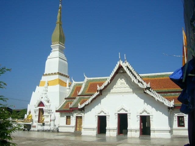 พระธาตุเชิงชุม