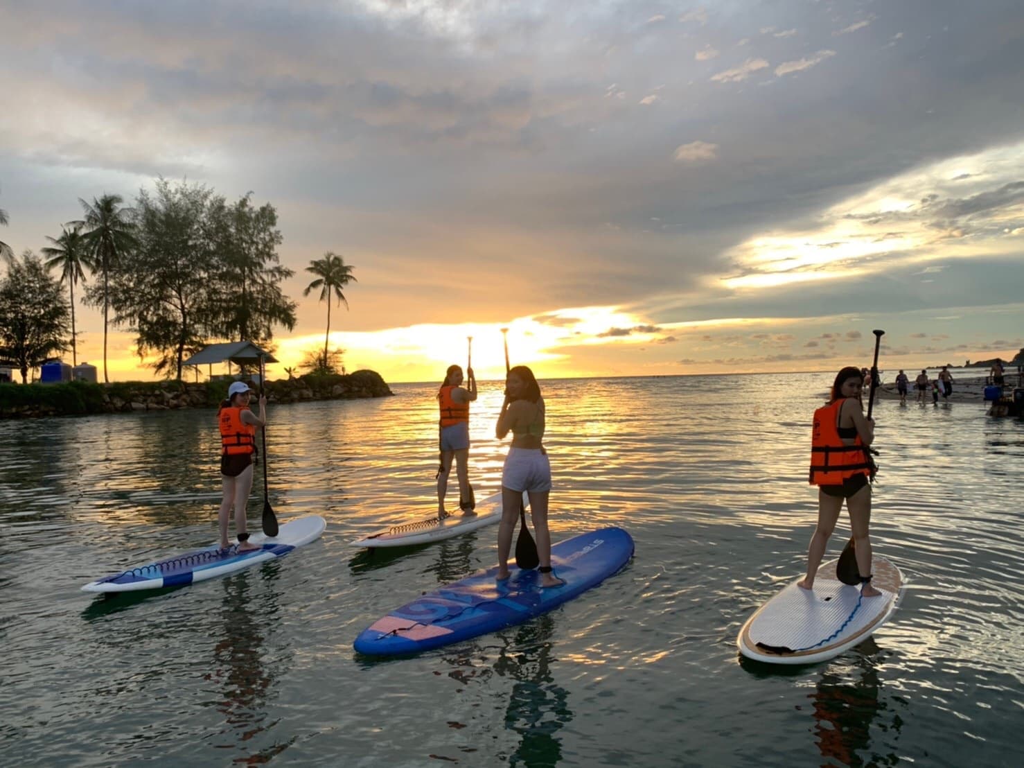 พายเรือยืน SUP ป่าชายเลนเกาะช้าง